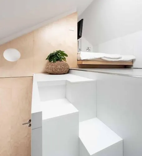 Sheila's Loft Apartment *